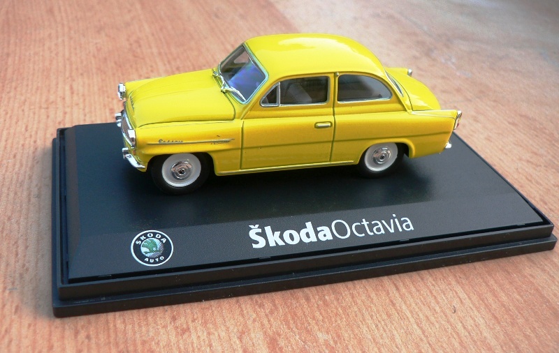 Model Škoda Octavia - žlutá